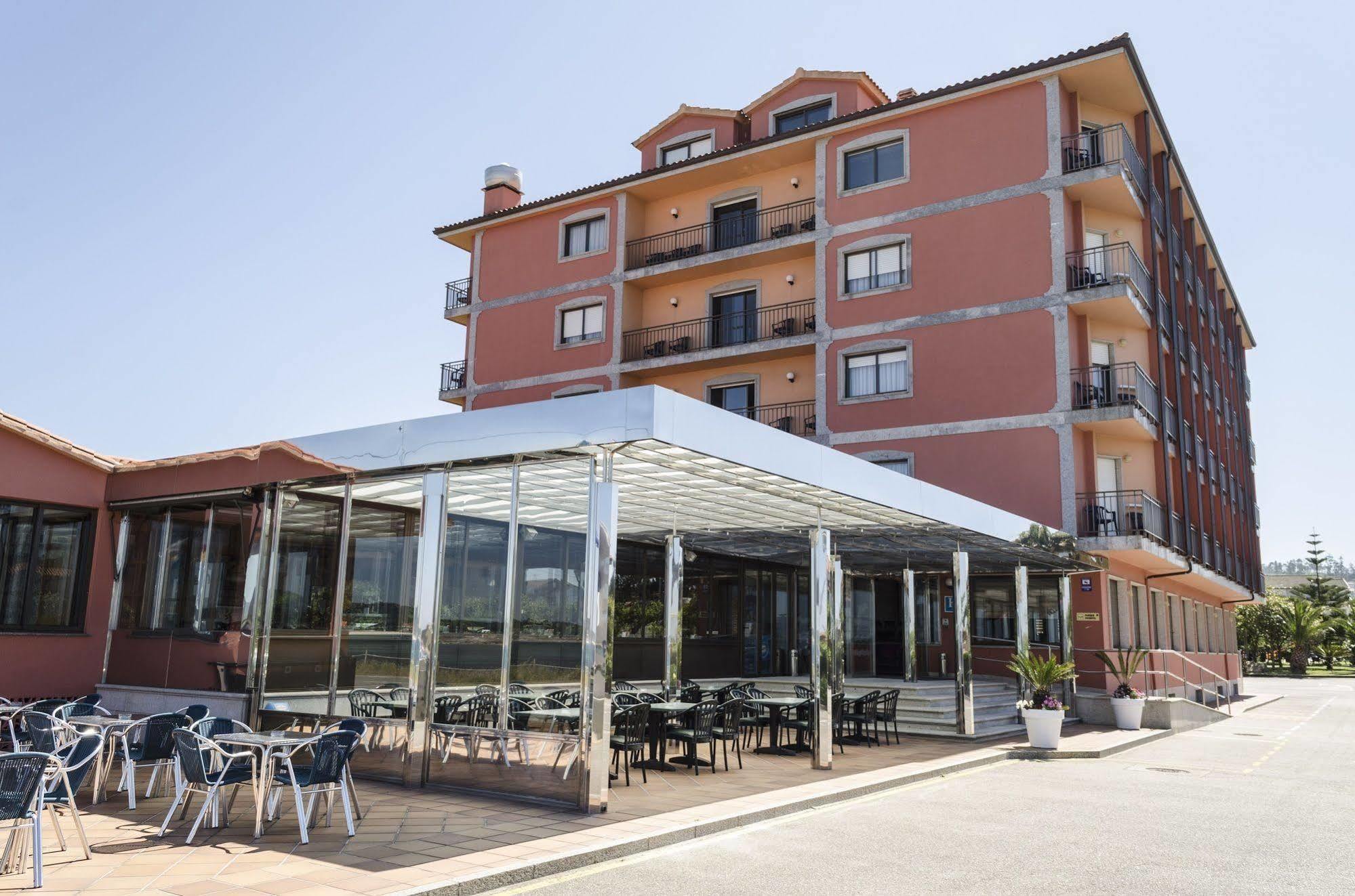 Playa de la Lanzada Hotel Delfin Azul מראה חיצוני תמונה